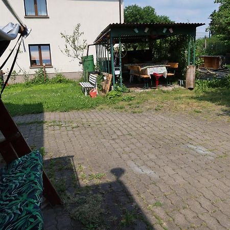 Ferienwohnung Im Einfamilienhaus, Automobil Und Robert Schumann Stadt Zwickau Exterior photo